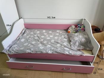 Lastetoa mööbeli komplekt