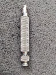 Ohutu habemenuga käepide.