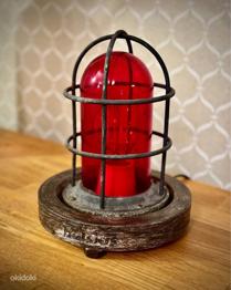 Eksklusiivne vintage punase valgusega laualamp